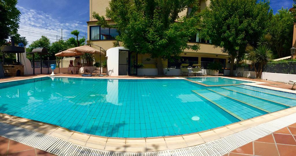 Hotel Mehari リッチョーネ エクステリア 写真