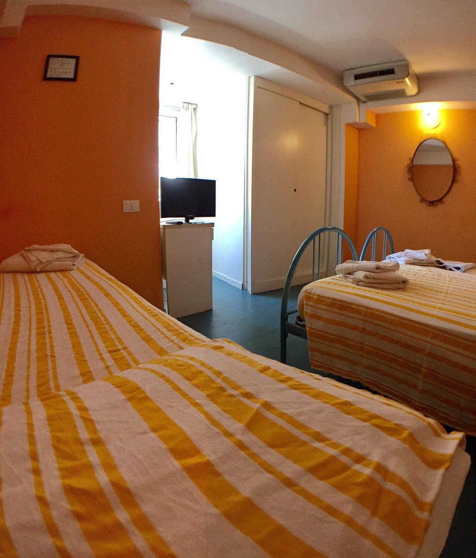 Hotel Mehari リッチョーネ エクステリア 写真