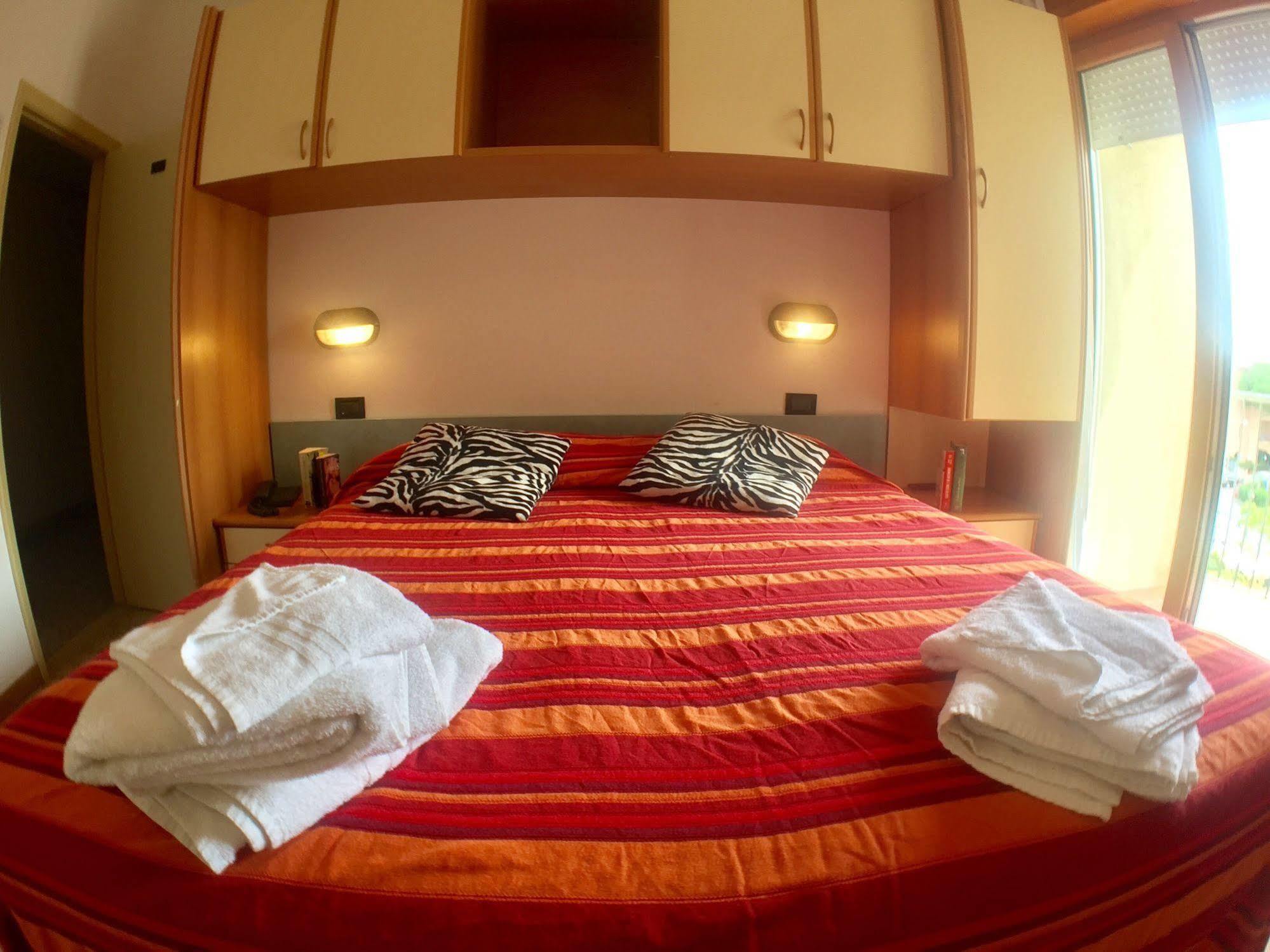 Hotel Mehari リッチョーネ エクステリア 写真