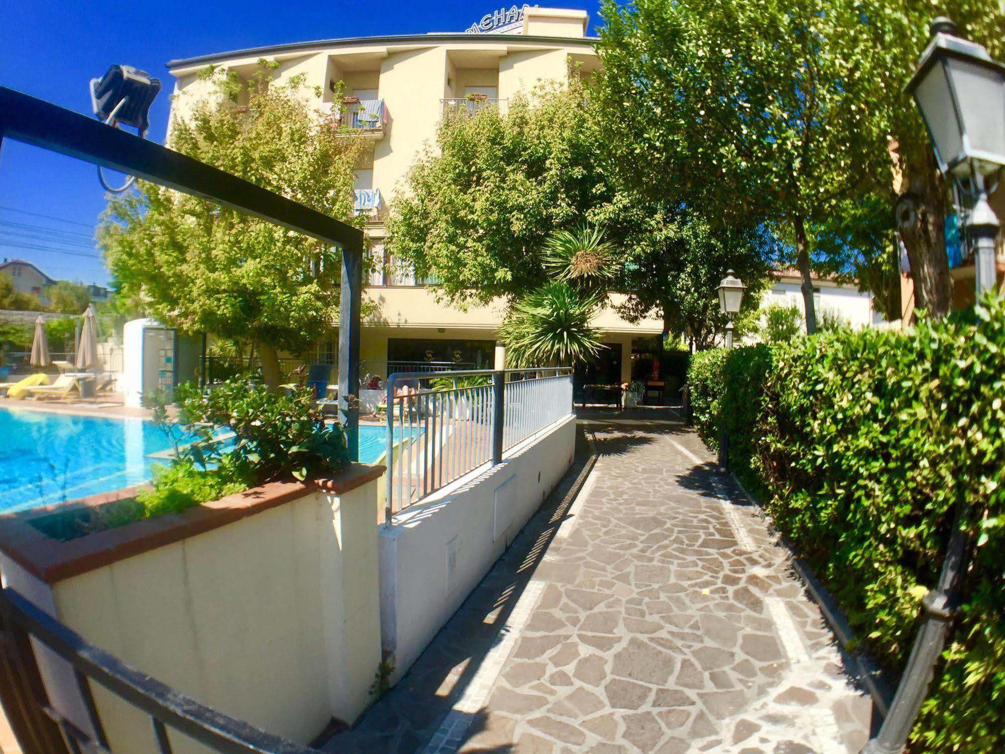 Hotel Mehari リッチョーネ エクステリア 写真
