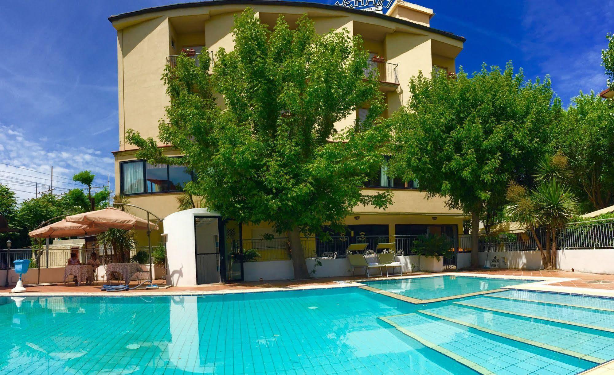 Hotel Mehari リッチョーネ エクステリア 写真